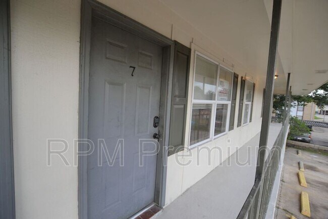 Foto del edificio - 9449 Hampton Way