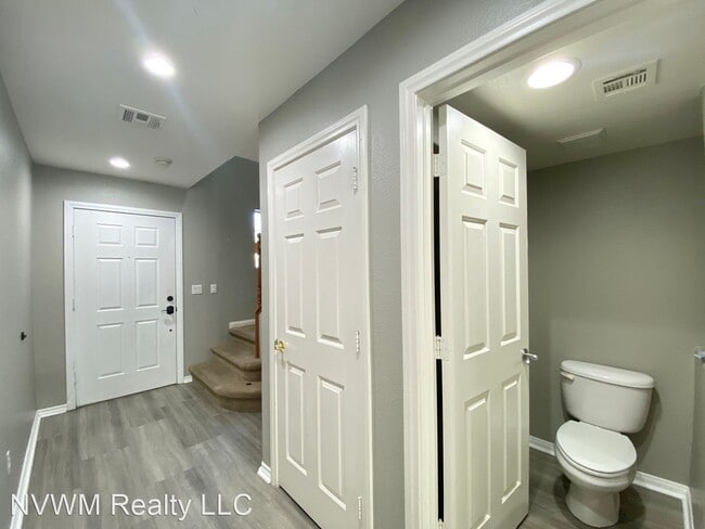 Building Photo - 5 br, 2.5 bath House - 8881 Skyline Peak Ct