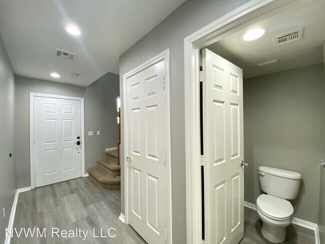 Foto del edificio - 5 br, 2.5 bath House - 8881 Skyline Peak Ct