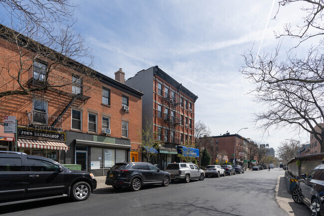 Building Photo - 423 Court St