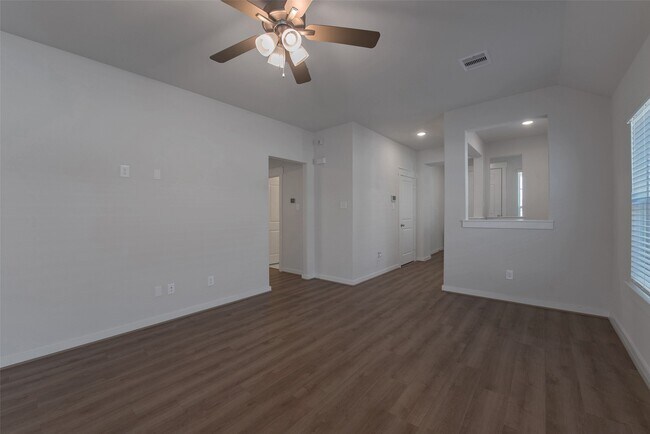 Foto del edificio - 7534 Coral Ter Dr