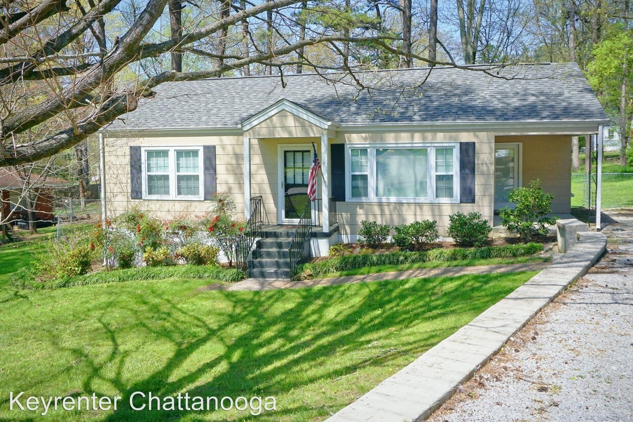 Primary Photo - 2 br, 1 bath House - 127 Passons Rd