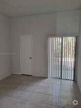 Building Photo - 2544 Riverside Dr