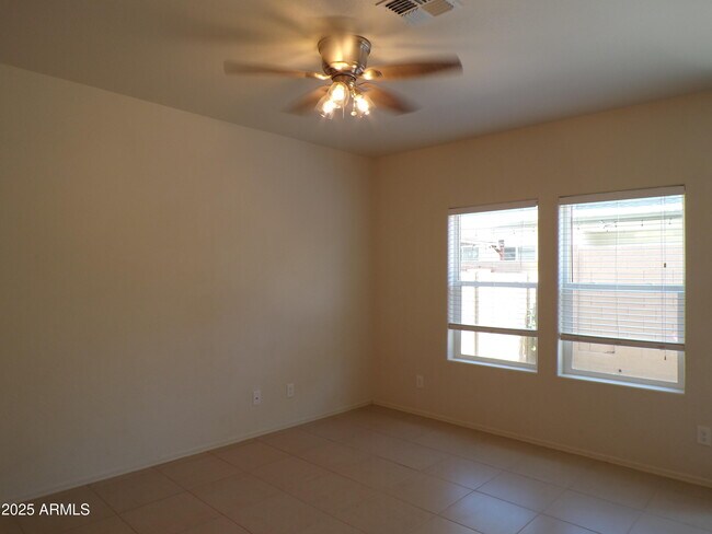 Building Photo - 621 Haynes Dr