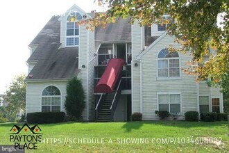 Building Photo - 1001 Fallcrest Ct