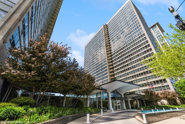 Foto del edificio - 3550 N Lake Shore Dr