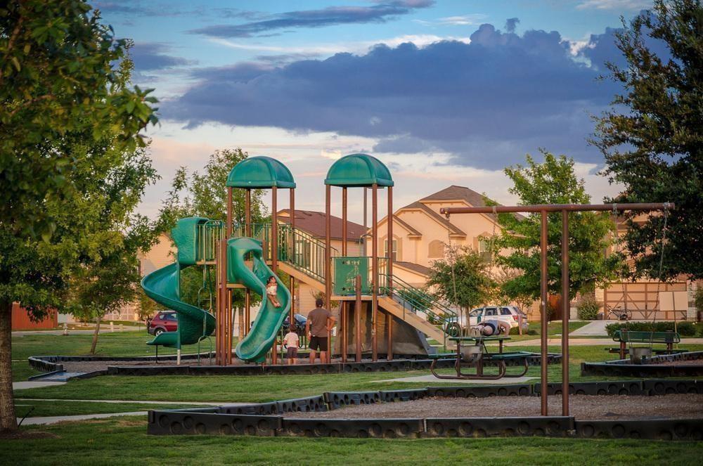 Foto principal - 8925 Wiley Way