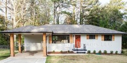 Building Photo - 2562 Farley St