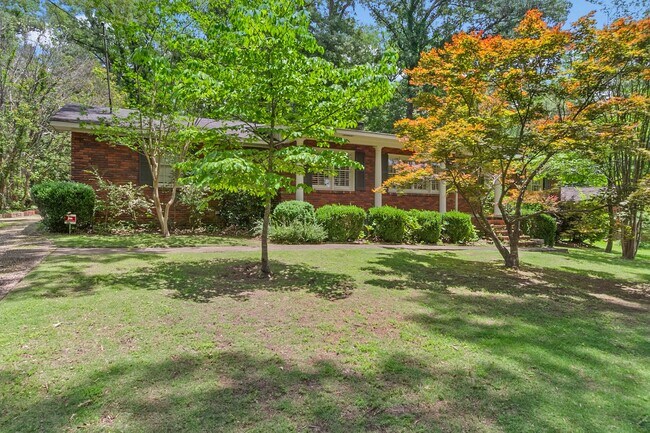 Building Photo - Northwood Lake E