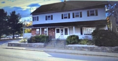 Building Photo - 13 Sutton Ave