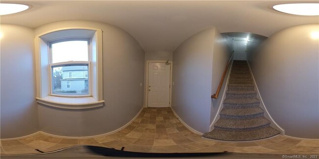 Building Photo - 65 Long Hill Ave