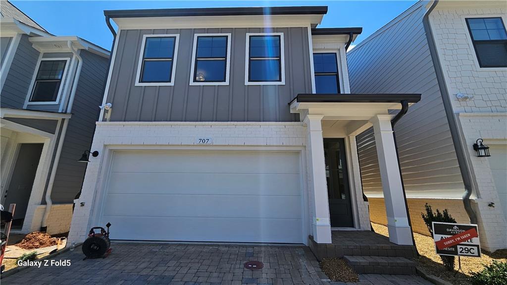 Foto principal - 707 Stickley Oak Way
