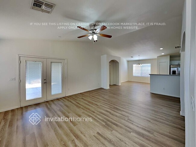 Foto del edificio - 3937 N 125th Dr