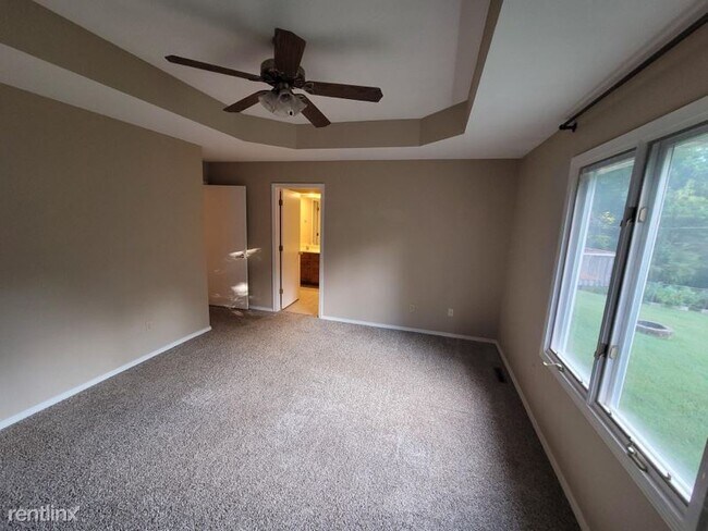 Building Photo - 4 br, 3 bath House - 956 S Greentree Ave