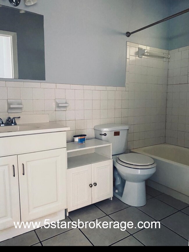 Foto del edificio - 3493 Dahlia Pl