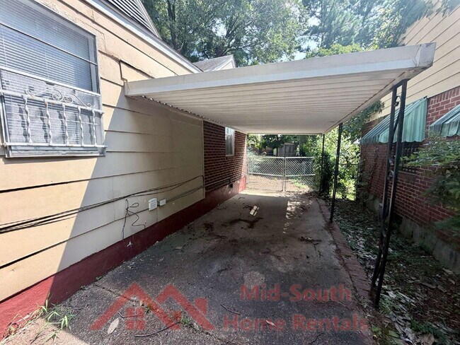 Photo - 2151 Berkeley Avenue Apartment