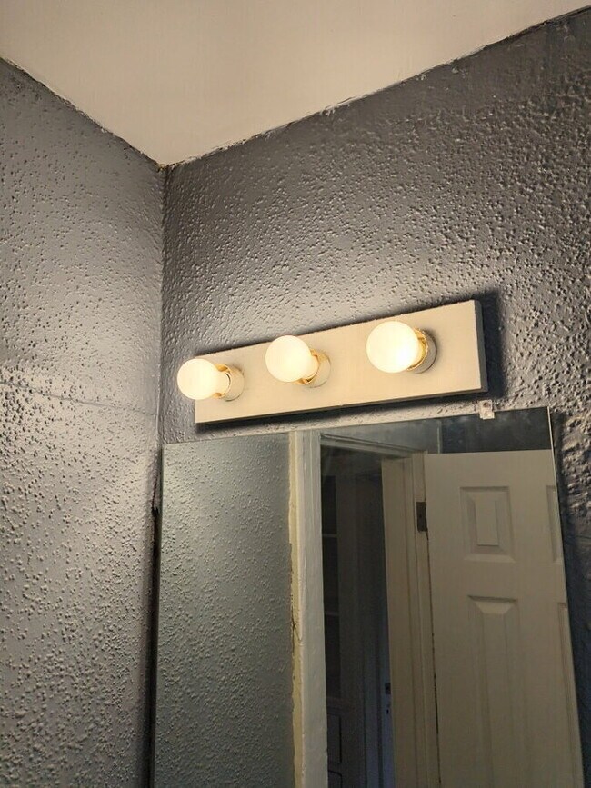 Foto del edificio - 3658 E 143rd St