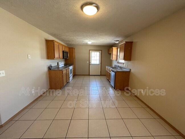 Foto del edificio - 1211 N Northwood Ave