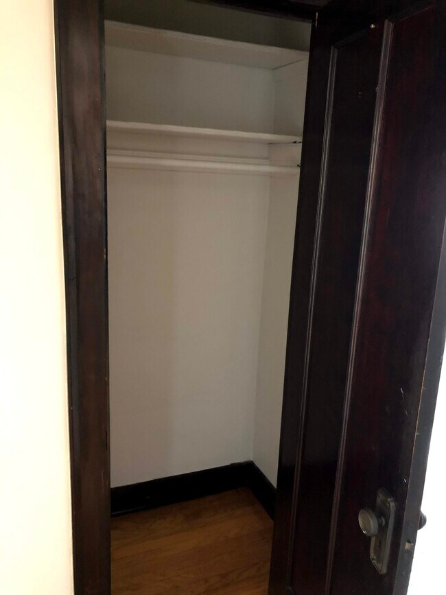 Foto del edificio - 4161 W Cornelia Ave