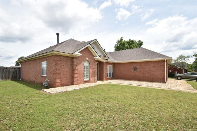 Foto del edificio - 1691 Rambling Brook Ln