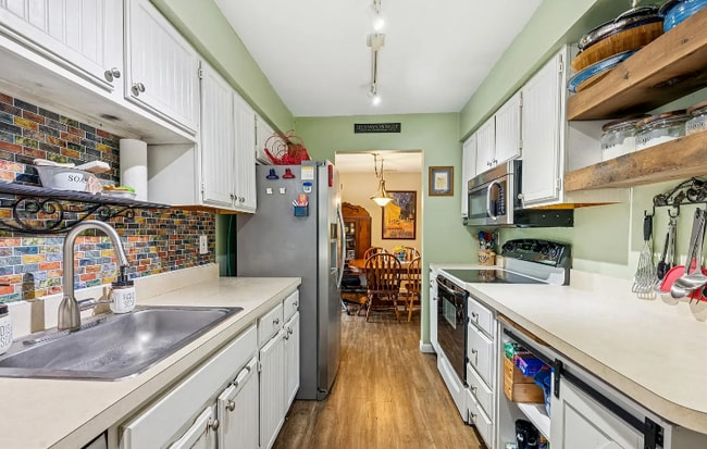 Building Photo - 405A Cypress Point Cir