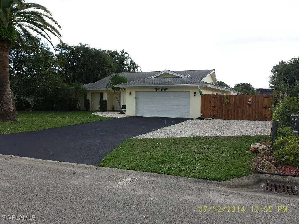 Foto principal - 639 Pompano Dr