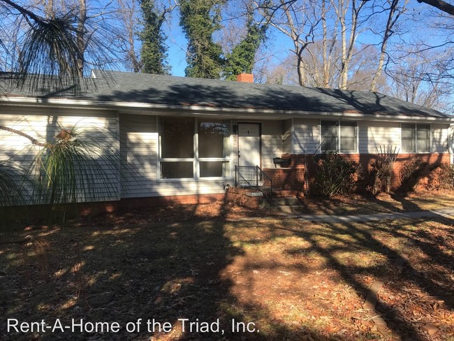 Foto del edificio - 3 br, 1.5 bath House - 1617 N. Holden Road