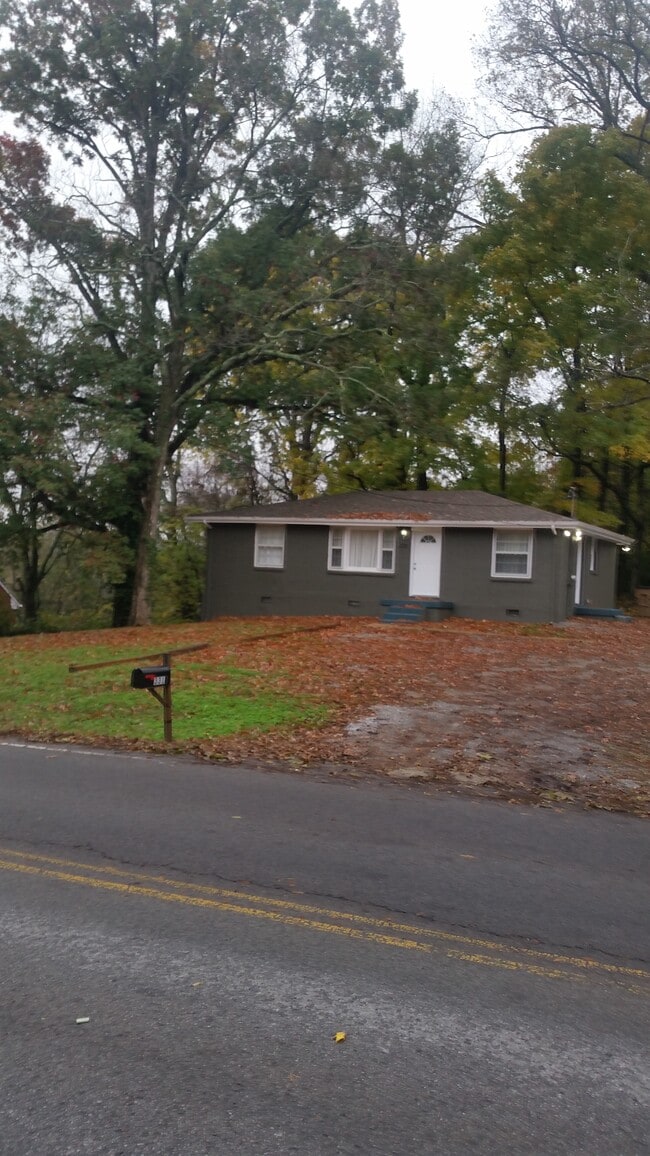 Building Photo - 331 Wallace Rd