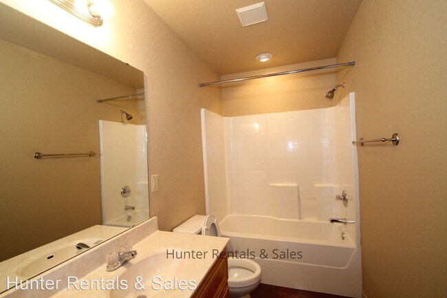 Building Photo - 3300 Alicante Ct