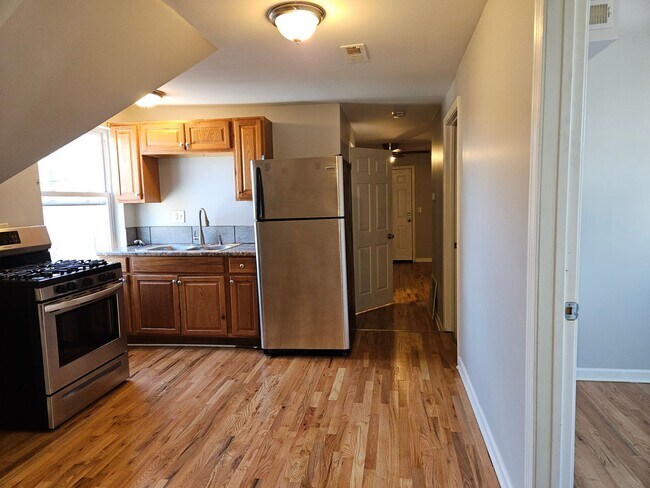 Building Photo - 4250 W Haddon Ave