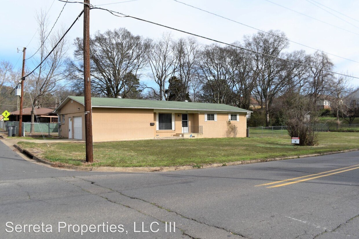 Primary Photo - 3 br, 2 bath House - 1706 W. Saint Louis St.
