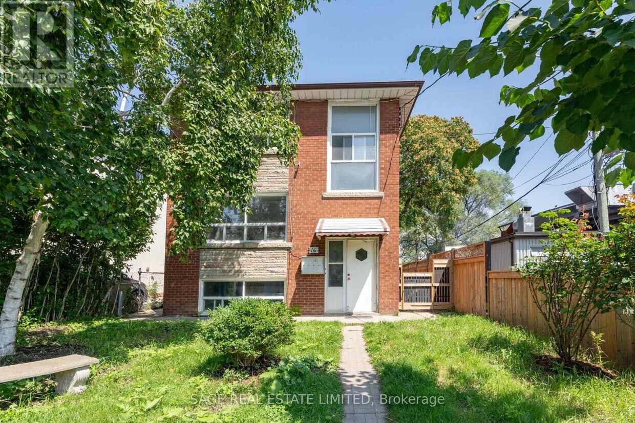 Primary Photo - 16-16 Simpson Ave