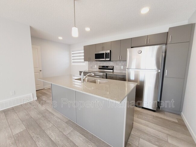 Photo du bâtiment - 1107 Cy Becker Rd NW