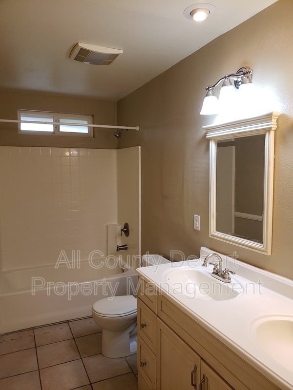 Building Photo - 69844 Pomegranate Ln