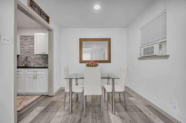 Building Photo - 5510 Reiger Ave