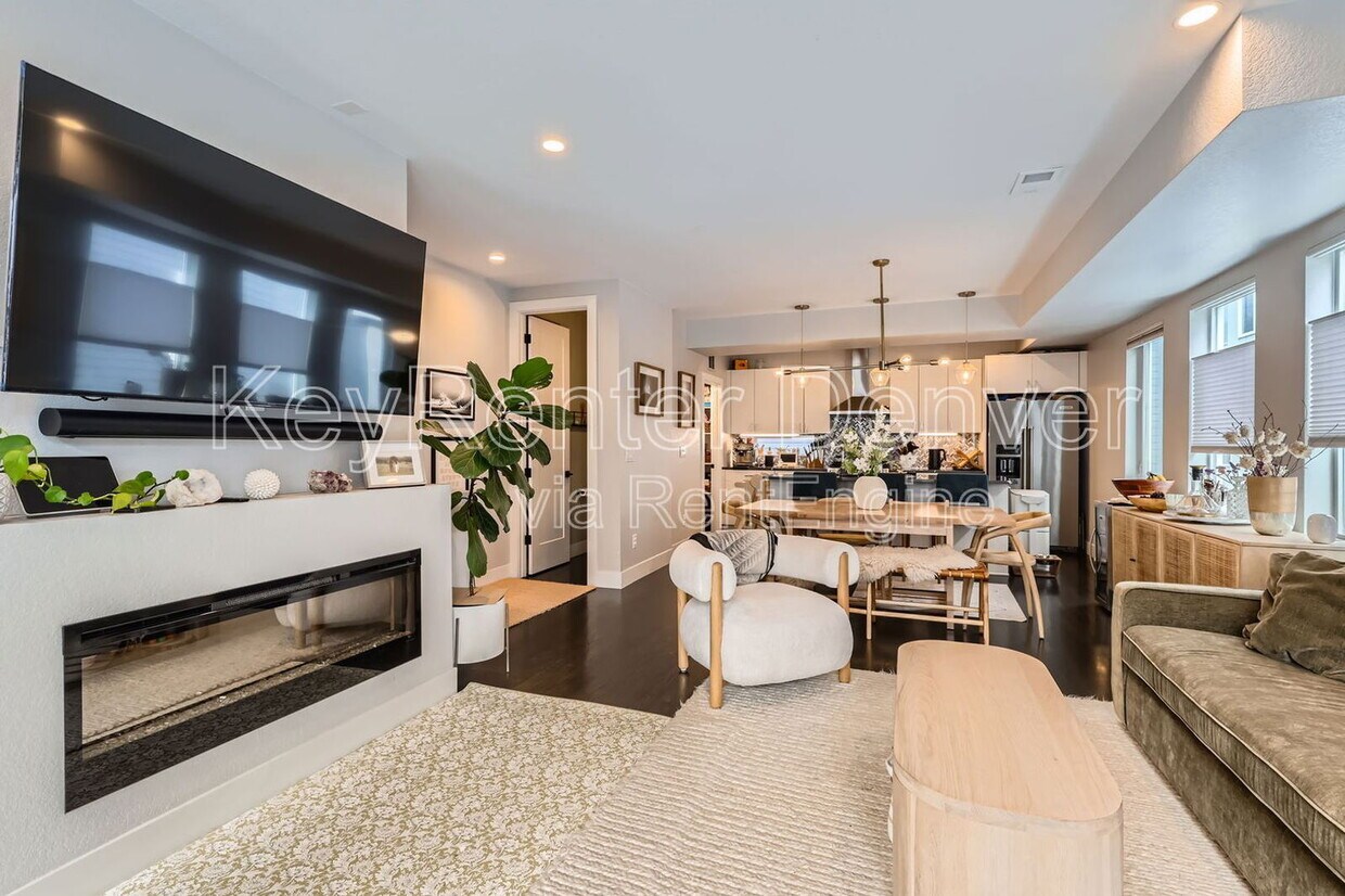 Foto principal - 1571 N Grove St