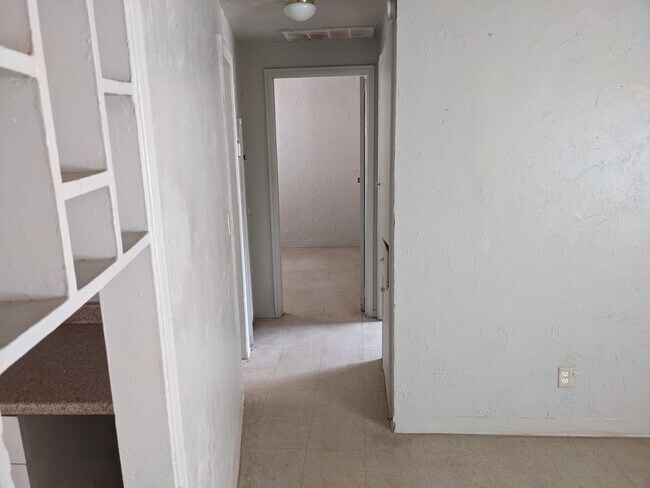 Foto del edificio - 227 SE 27th St