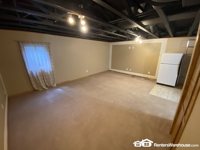 Building Photo - 737 Kitterman Cir