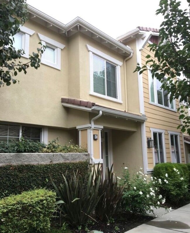 Building Photo - 4166 Laredo Ln