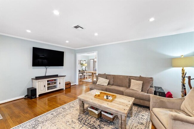 Building Photo - 5513 Pagewood Ln