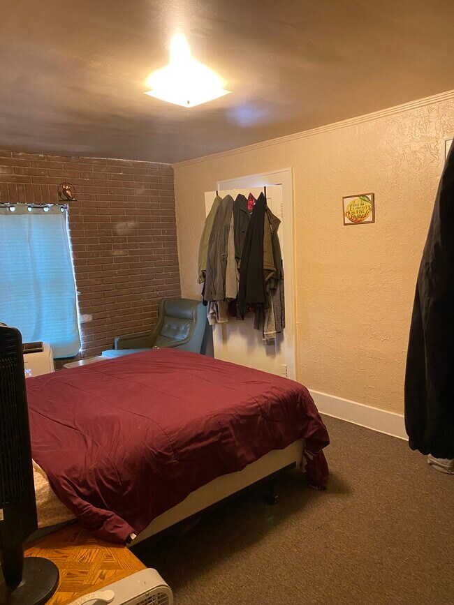 Bedroom - 339 W Yellowstone Hwy