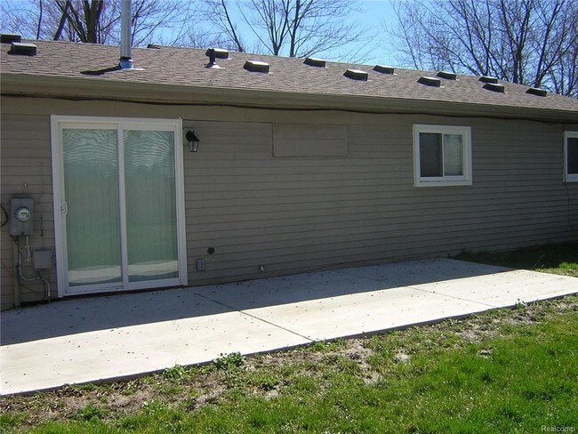 Building Photo - 41900 Arthur St