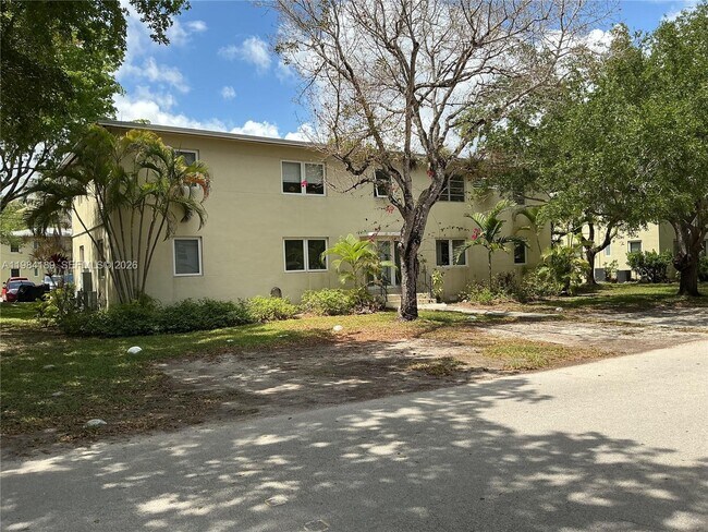 Foto del edificio - 7734 SW 55th Ave
