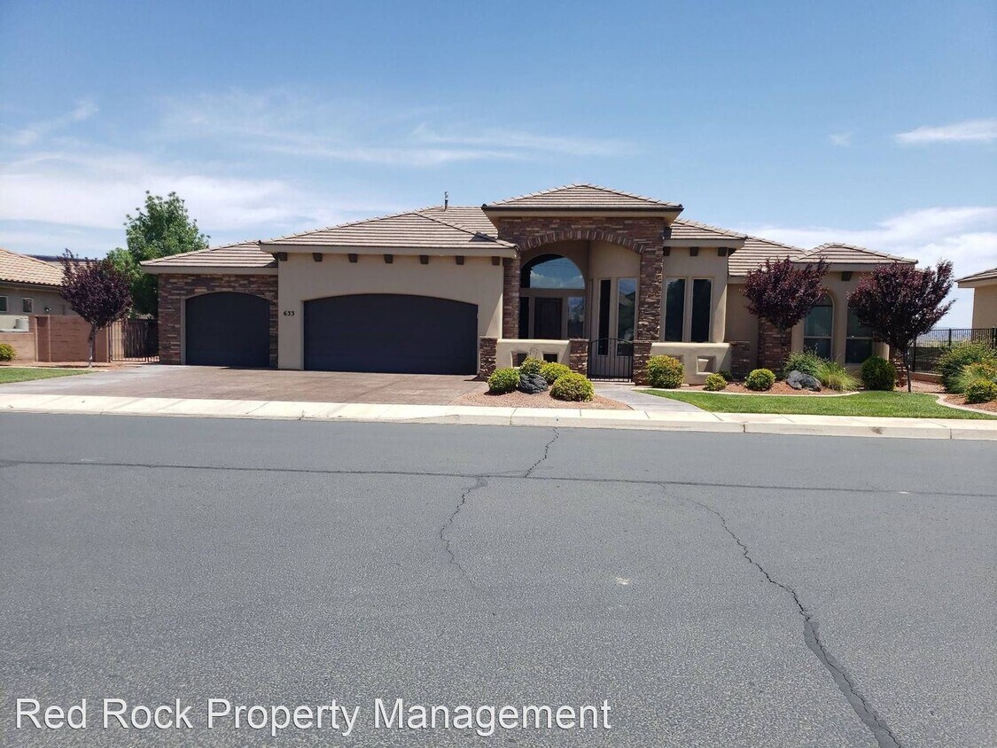 Foto principal - 3 br, 2 bath House - 633 S Rainier Dr