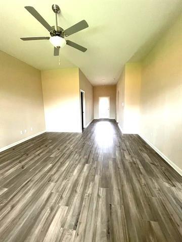 Foto del edificio - 1149 Beaverwood Ln