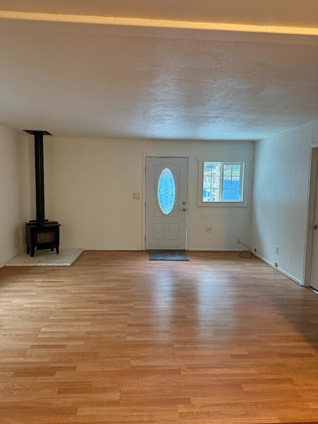 Foto del edificio - 767 Woodland Rd