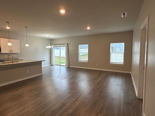 Foto del edificio - Beautiful 3 Bed 2 Bath Home in Shelbyville