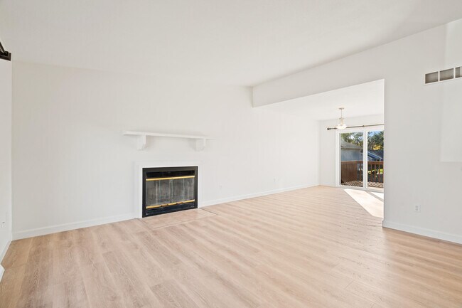 Foto del edificio - 3607 Madera Dr