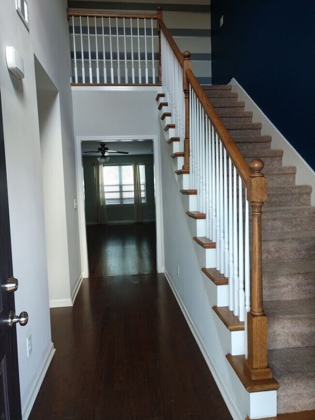 Building Photo - Three Bedroom in a Quaint Neighborhood