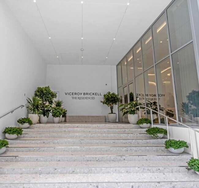 Foto del edificio - 77 SE 5th St